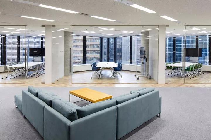 新買的辦公沙發(fā)有異味，應(yīng)該這樣做