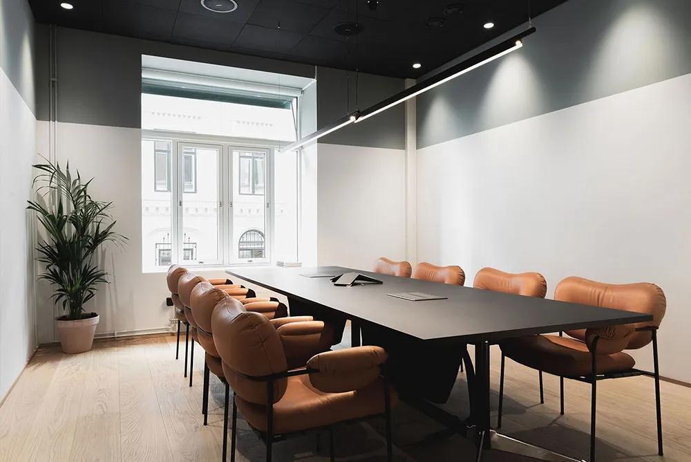 簡(jiǎn)約現(xiàn)代風(fēng)辦公桌椅，打造舒適空間