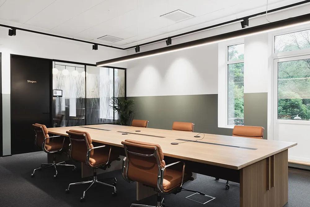 現(xiàn)代辦公家具的設計哲學與實踐